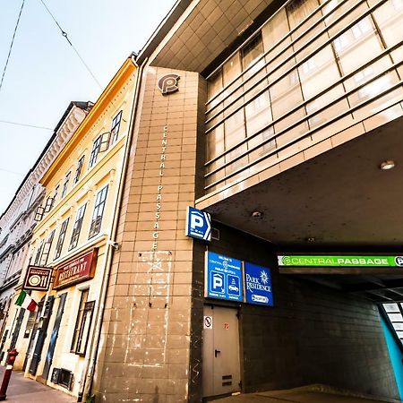 Bpr Emerald City Apartment Budapest Ngoại thất bức ảnh